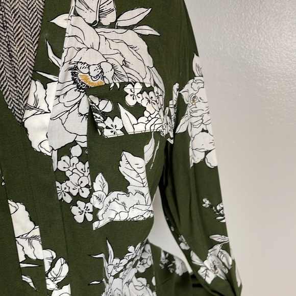 ANN TAYLOR Sz M. Gorgeous olive 🫒 - Picture 4 of 7